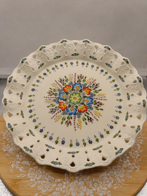 Koronkowa patera