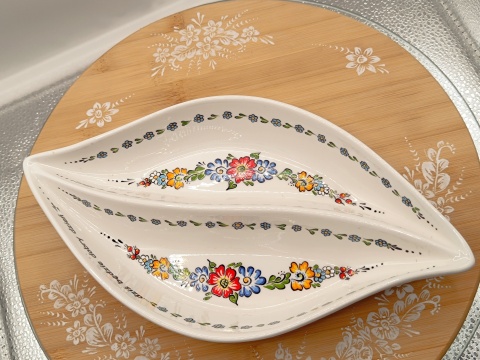 Półmisek w kształcie łezki dwu komorowy